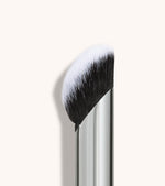 146 Concealer Touch & Blend Brush Preview Image 2