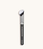 146 Concealer Touch & Blend Brush Preview Image 5